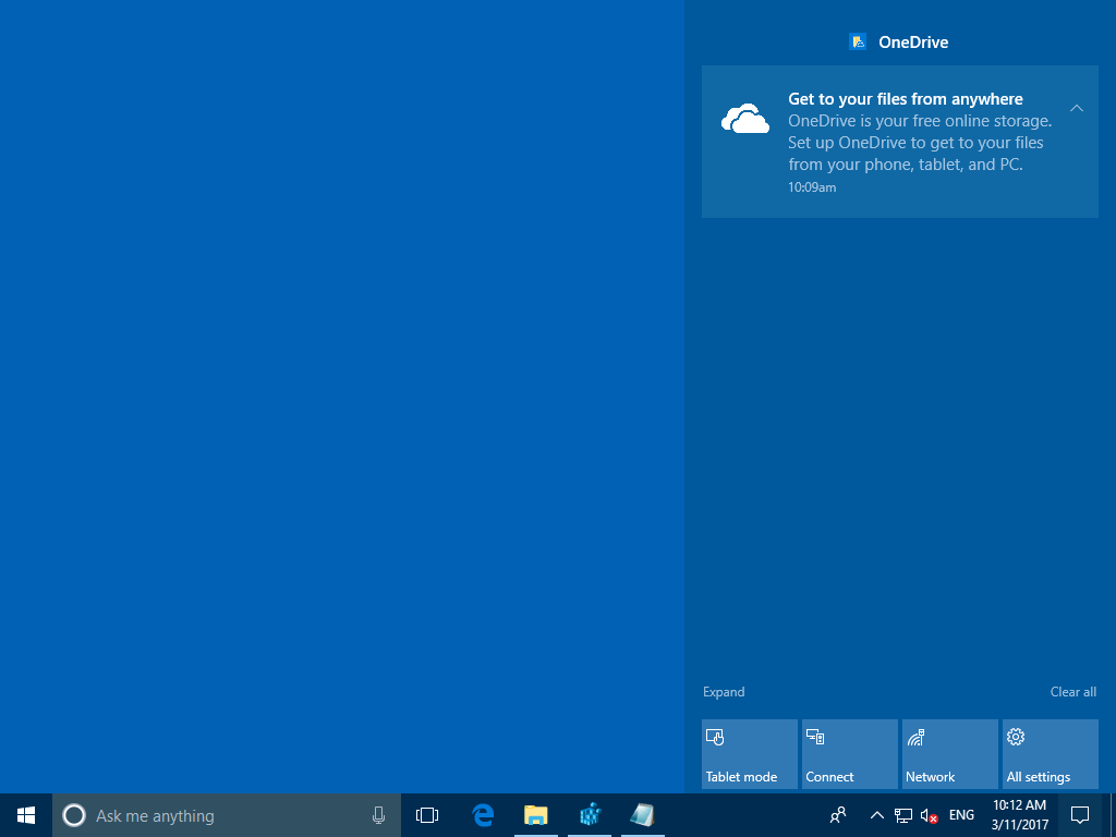 Reklama zachęcająca do skorzystania z OneDrive